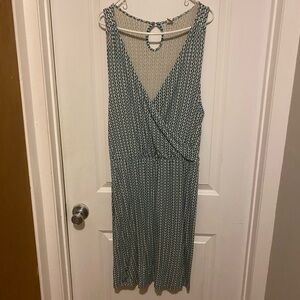 Old Navy Green and White Sleeveless Sundress